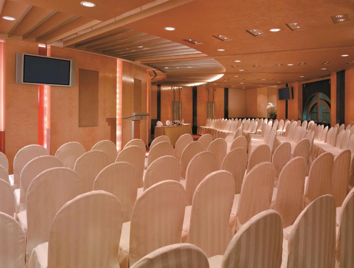 Shangri-la Far Eastern, 5*